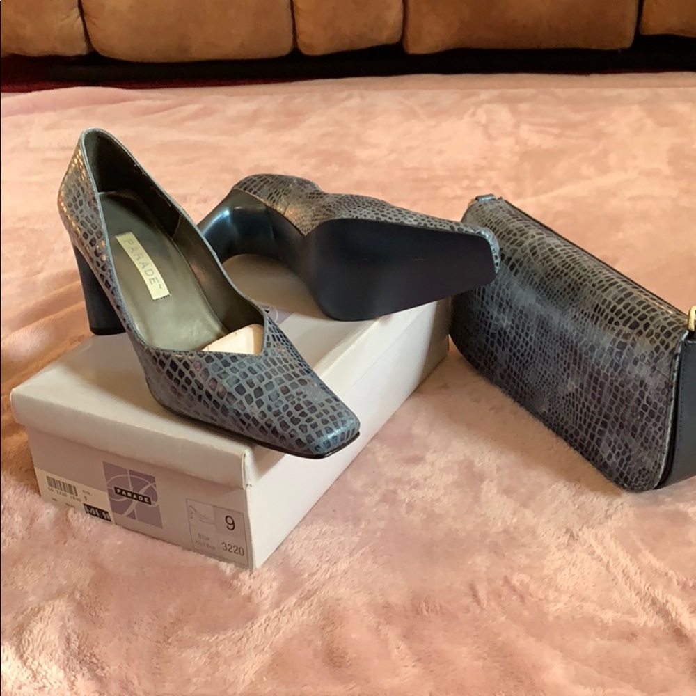 Shoes - Picture 4 of 4